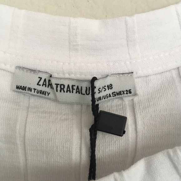 Zara Sleeveless Shirt - Picture 4 of 6